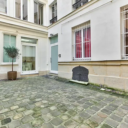 43 - Spacious Parisian Flat Of Grands Boulevards Париж