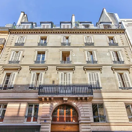 43 - Spacious Parisian Flat Of Grands Boulevards